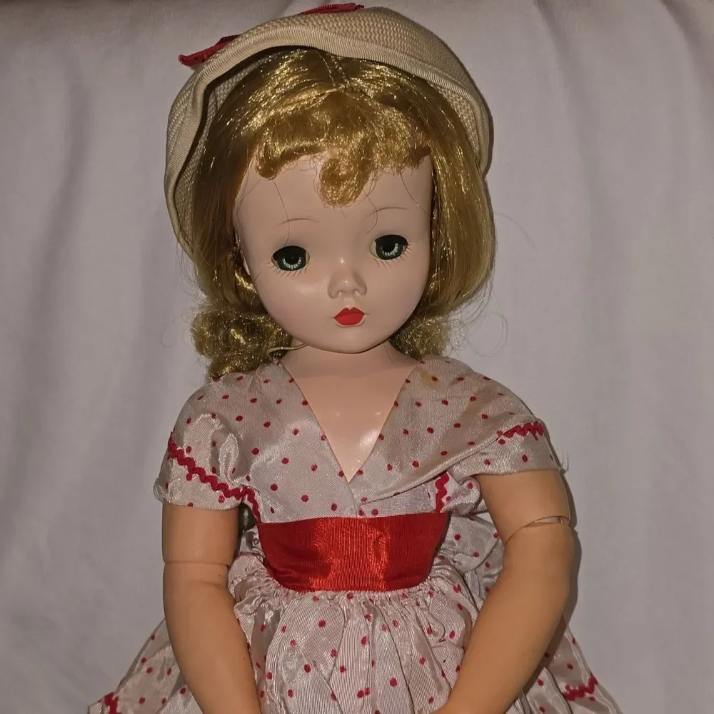Vintage MADAME ALEXANDER  1950's Doll 